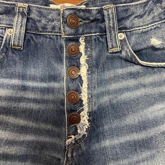 Free People “Romeo” Distressed Denim Shorts – Size 28 - Picture 6 of 8